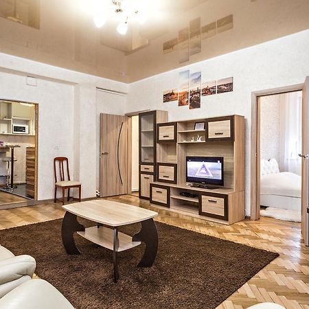 Apartment In A City Center! Krakivska,34 Lviv Buitenkant foto