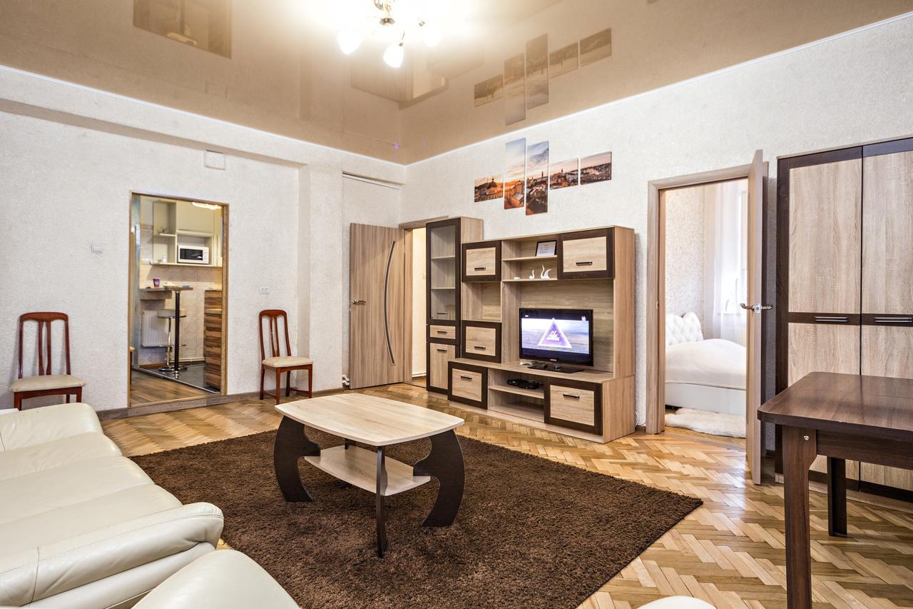 Apartment In A City Center! Krakivska,34 Lviv Buitenkant foto
